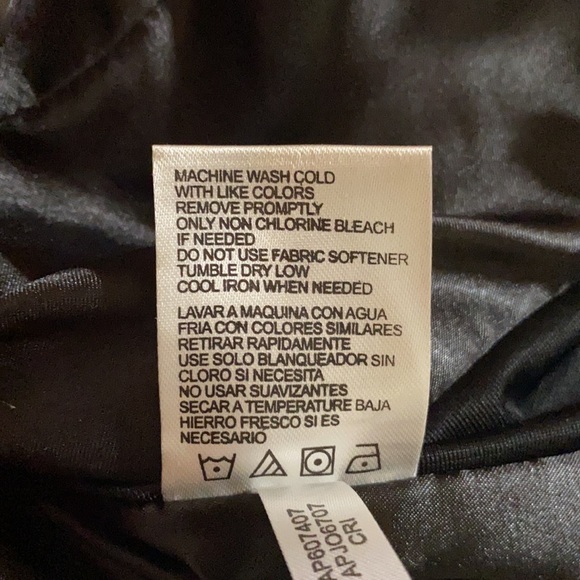 Andrew Marc Quilted Vest - Picture 6 of 6